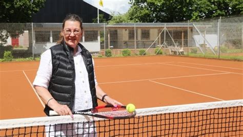 grindsted tennisklub|Grindsted Tennisklub indvier nyt padelanlæg på lørdag